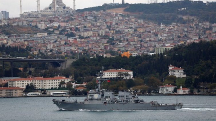 Американски ескадрен миноносец навлезе в Черно море