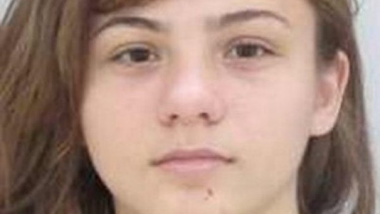 Върна се! Даниела сама се прибрала вкъщи