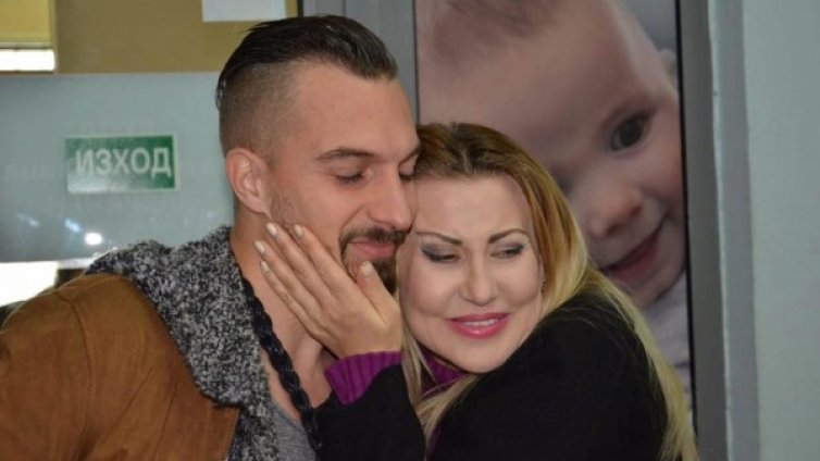 Наско и Илиана  са... дядо и баба на Илиана-Куини