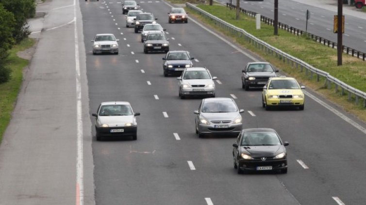 Бързо, евтино, удобно &ndash; Facebook-ът пребори автобуса