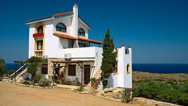 Нашенци купуват вили за милиони в Гърция