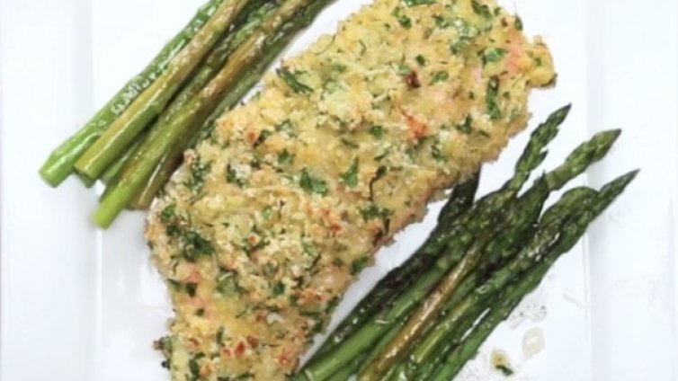 Рецептата Dnes: Хрупкава сьомга с аспержи