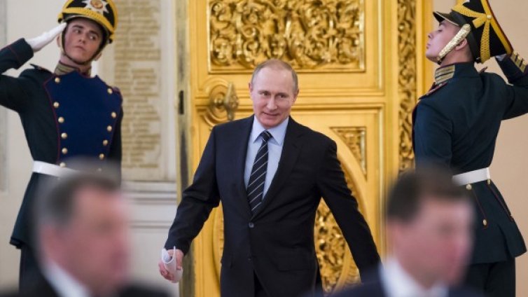 Владимир Путин &ndash; самотният "баща на нацията"