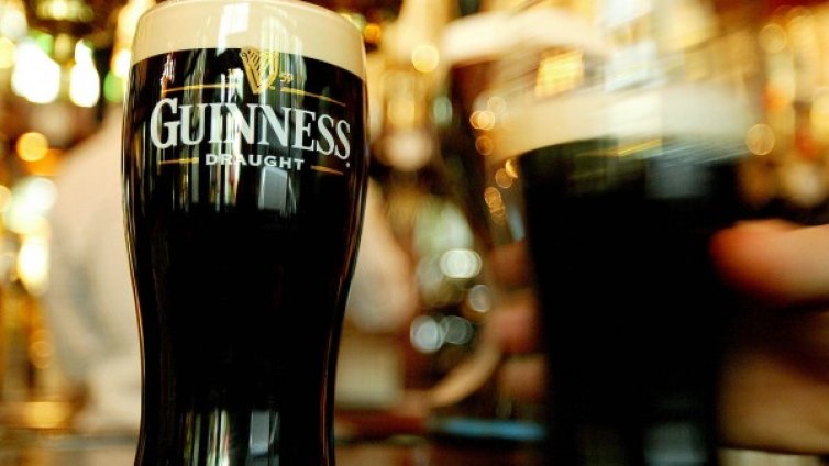 Наздраве! Днес е международният ден на тъмната бира