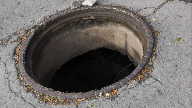 Шахти без капаци - капан за пешеходци и коли