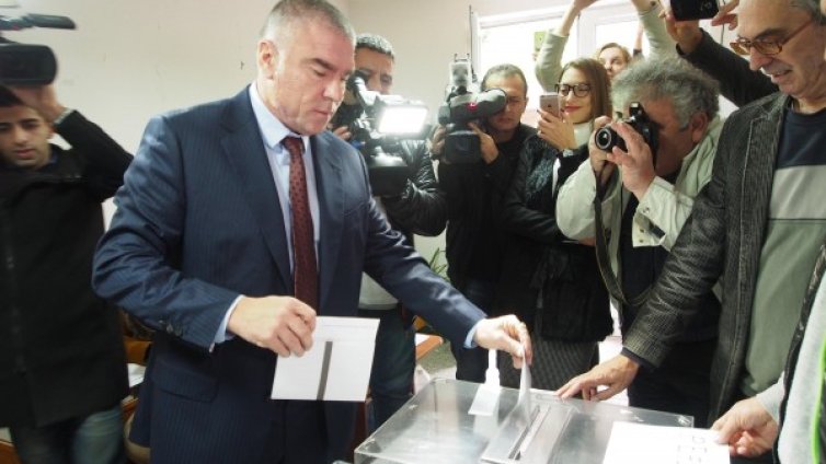 Марешки гласува, за да се върнат успелите младежи у нас