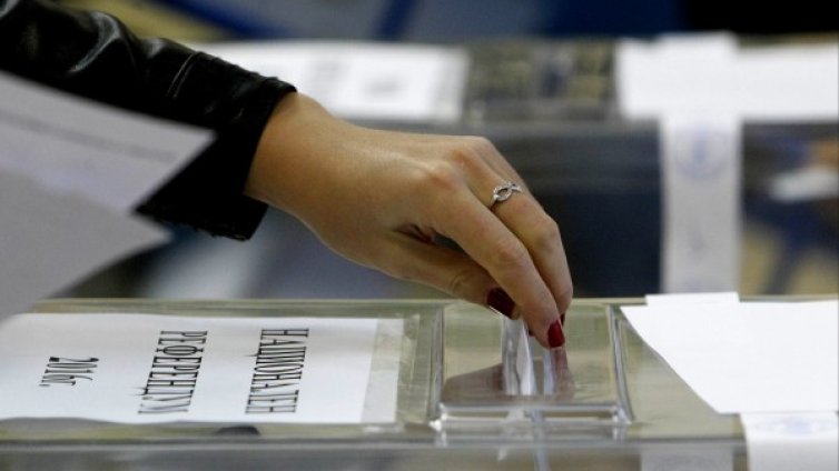 Жалбите в ЦИК: Редене по азбучен ред, разделени кабинки...