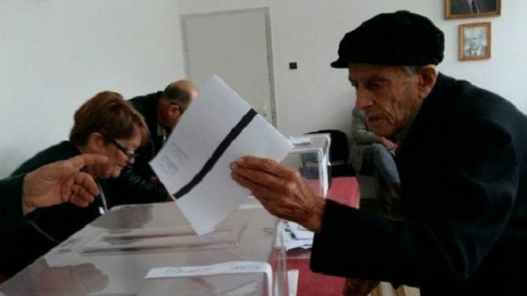 99-годишният Никола даде своя глас, не пропуска избори