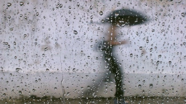 Времето днес: Облачно, с ветрове и дъждове