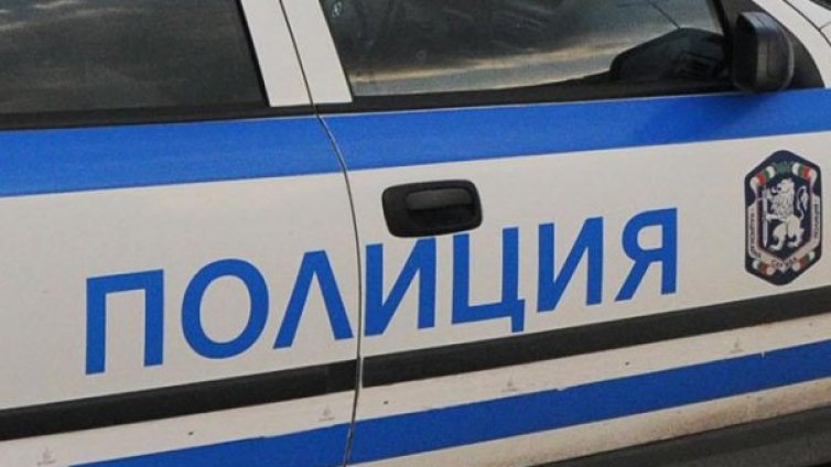 Шофьори се биха с бухалки, колоездач счупи стъкло на кола...