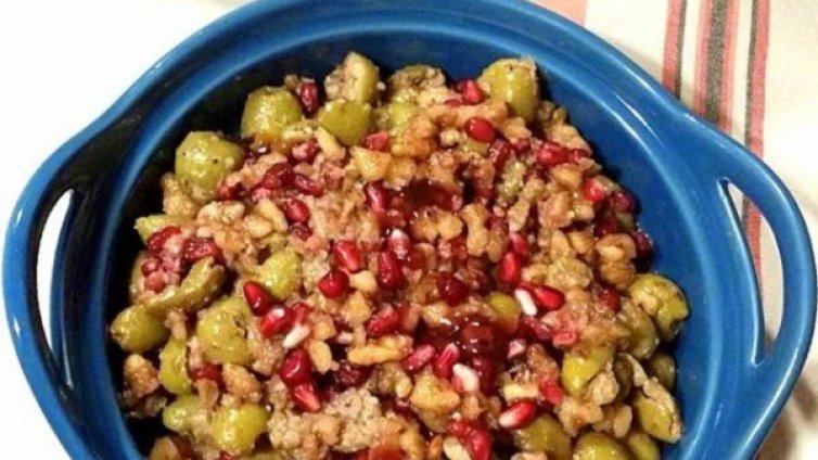 Рецептата Dnes: Мариновани маслини с нар 