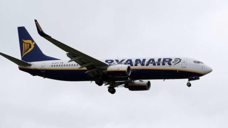 Премиерът на Румъния иска разследване на Ryanair