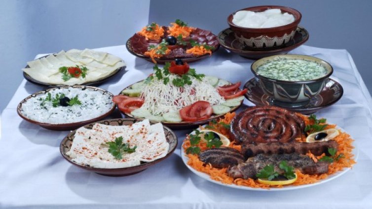 Хапнете пиле със зеле, тиквеник... днес са Коледните заговезни 