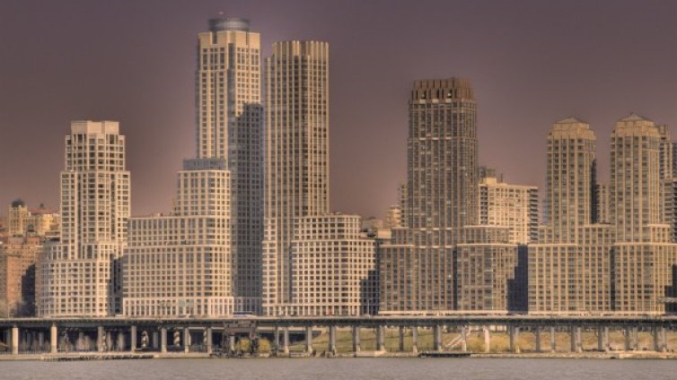 Името на Тръмп &ndash; заличено от сгради в Ню Йорк