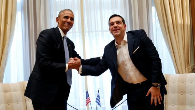 Какво му става на Ципрас? Говори гръцки с английски акцент