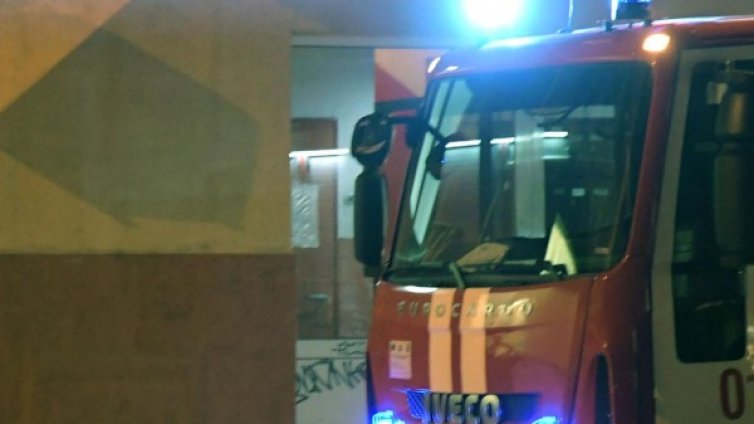 Млад мъж загина при пожар в дома си