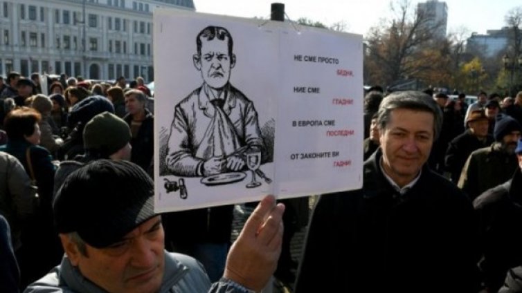 Учените в БАН: Плащат си консумативите, командировките...