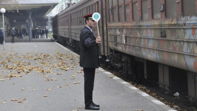 На фона на проблемите: БДЖ ремонтира мотрисни влакове