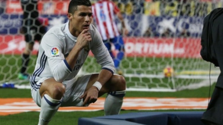 Кристиано си признал: Гей съм, но съм пълен с пари!