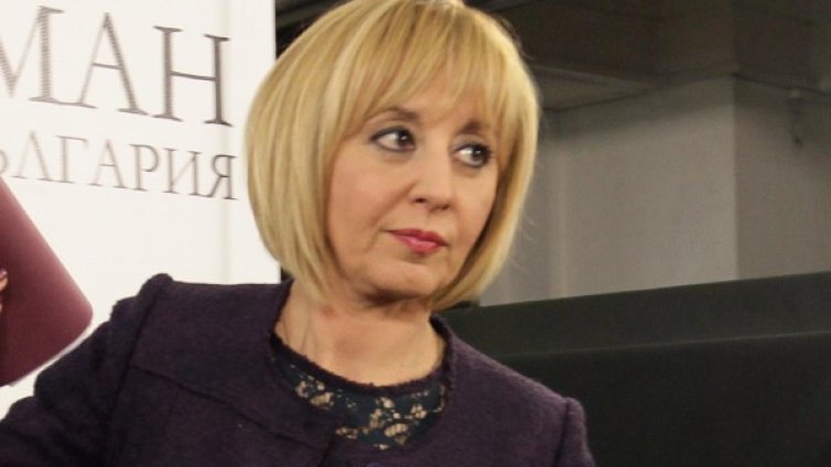 Манолова внесе законопроекта за мажоритарния вот