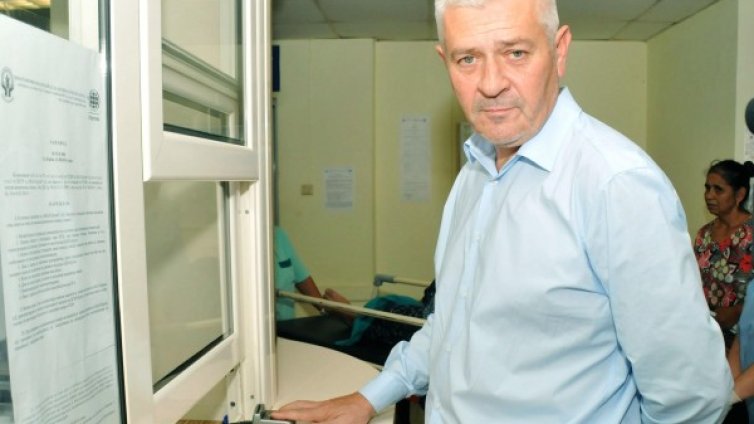 МЗ ще обжалва отмяната на пръстовия отпечатък
