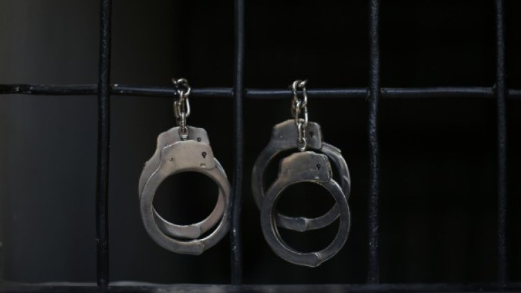 Закопчаха врачка от Перник, взела 30 бона за "черна магия"