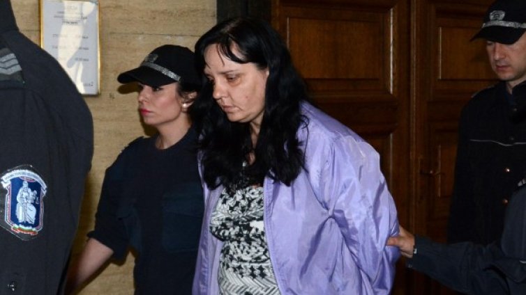 Адвокатът на Емилия Ковачева скочи на бой в съда
