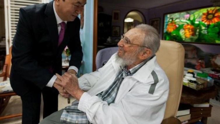 Легендарният кубински лидер Фидел Кастро почина на 90