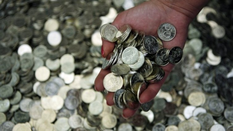 В София взимаш 7 бона годишно, в Монтана &ndash; 2 пъти по-малко!