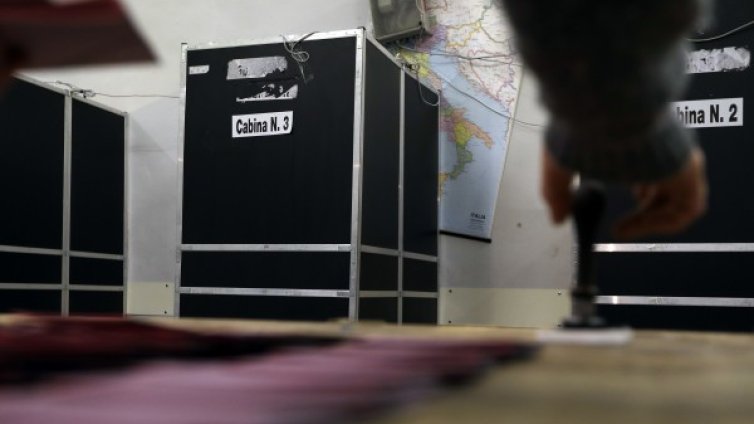 Страхува ли се Европа от вота в Австрия и Италия?