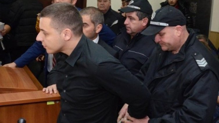 Простилата Корнелия си навлече гнева на две семейства