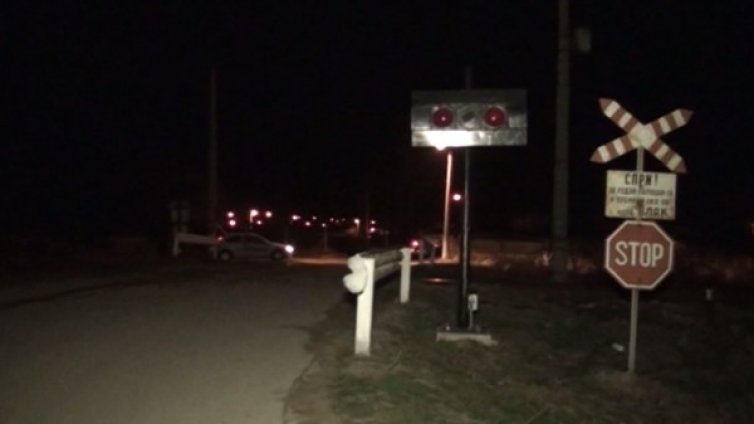 В ареста: Закопчаха мъжа, убил жена си на жп прелез