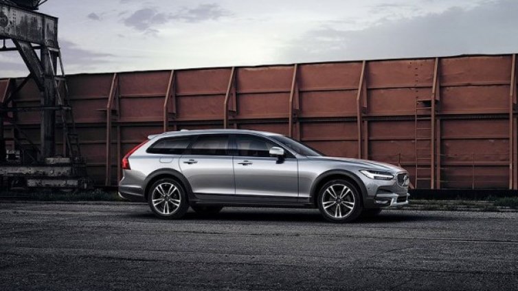 Volvo даде още мощност на всъдеходното V90