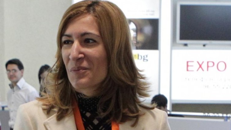 Клиентите на "Алфатур" може би ще избират - пари или почивка