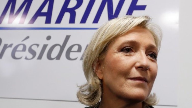 Закана: Юнкер в траур, ако Льо Пен поеме Франция!