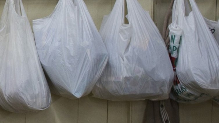Масово загърбваме найлоновите торбички... Но става ли по-чисто?