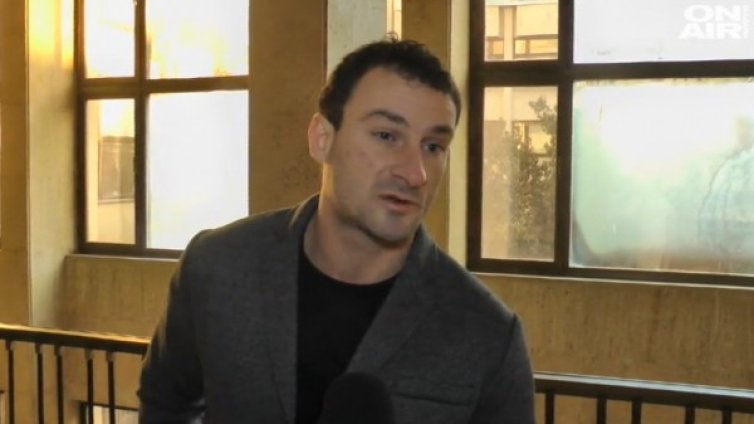 Нова теза: На клипа с арестуваните мигранти не бил Перата