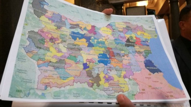 Картата на Слави: 231 депутати от BG, 3 от Турция, 1 от Англия...  