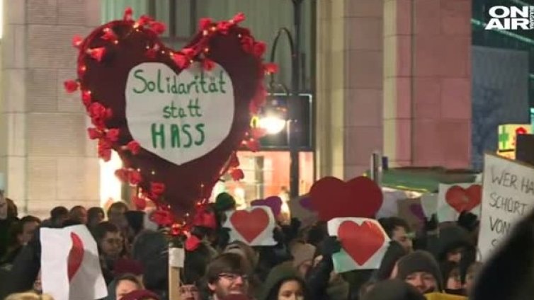 Протести в Берлин &ndash; любов и омраза под едно небе