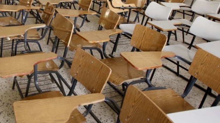 Отиваш учител на село - плащат ти наема на къщата 