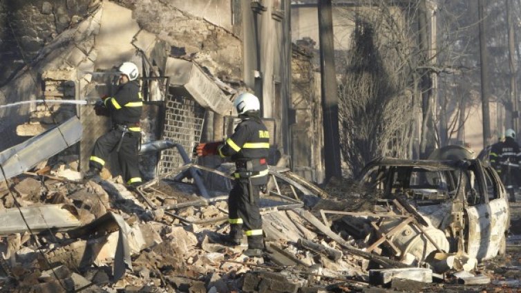 Доставят първите 2 т храна на пострадалите в Хитрино