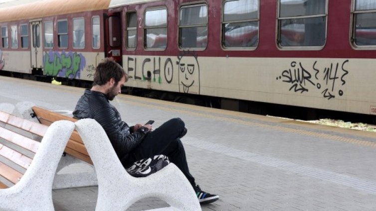 Официално: Билетите за влак и онлайн