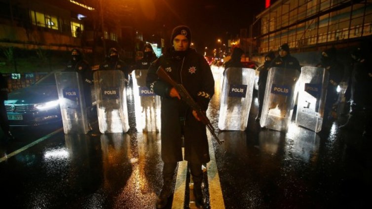 Жертвите в Истанбул са 39, 16 от тях &ndash; чужденци