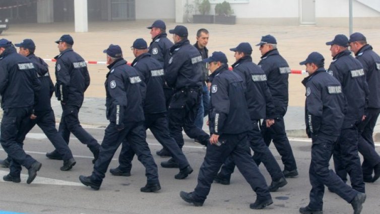 Полицаите в стрес, тестват ги за знания &ndash; 30 въпроса