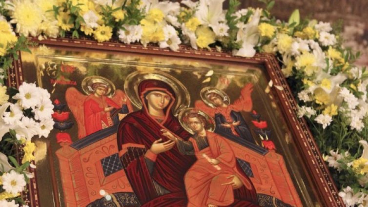 Иконата "Св. Богородица Всецарица" пристига в София