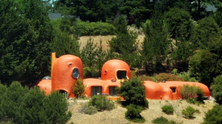 Ябадабаду! Домът на Флинтстоун &ndash; под наем!