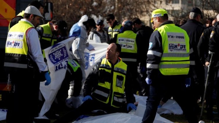 Камион се вряза в тълпа в Ерусалим, има загинали 