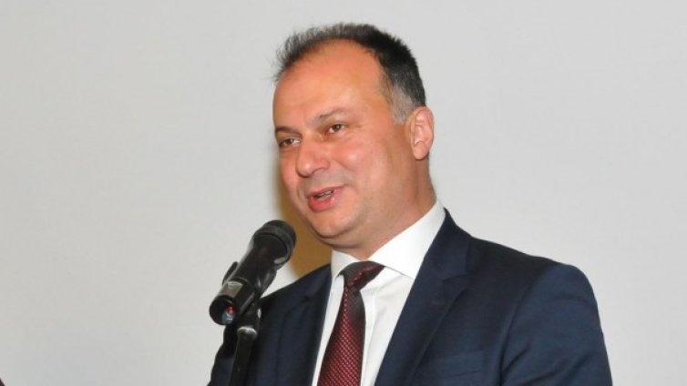 Спорът в СДС: Да вървим с Кунева или с ДСБ?
