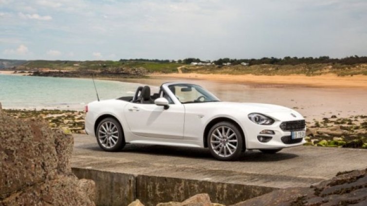 Fiat 124 Spider &ndash; гей автомобил на годината