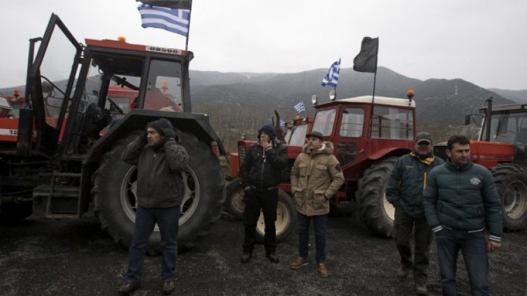 Родни превозвачи готови да блокират границата с Гърция
